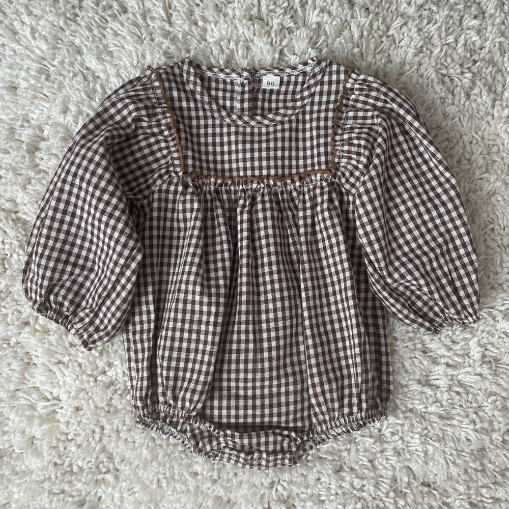 Like new gingham bubble romper 12-18 months